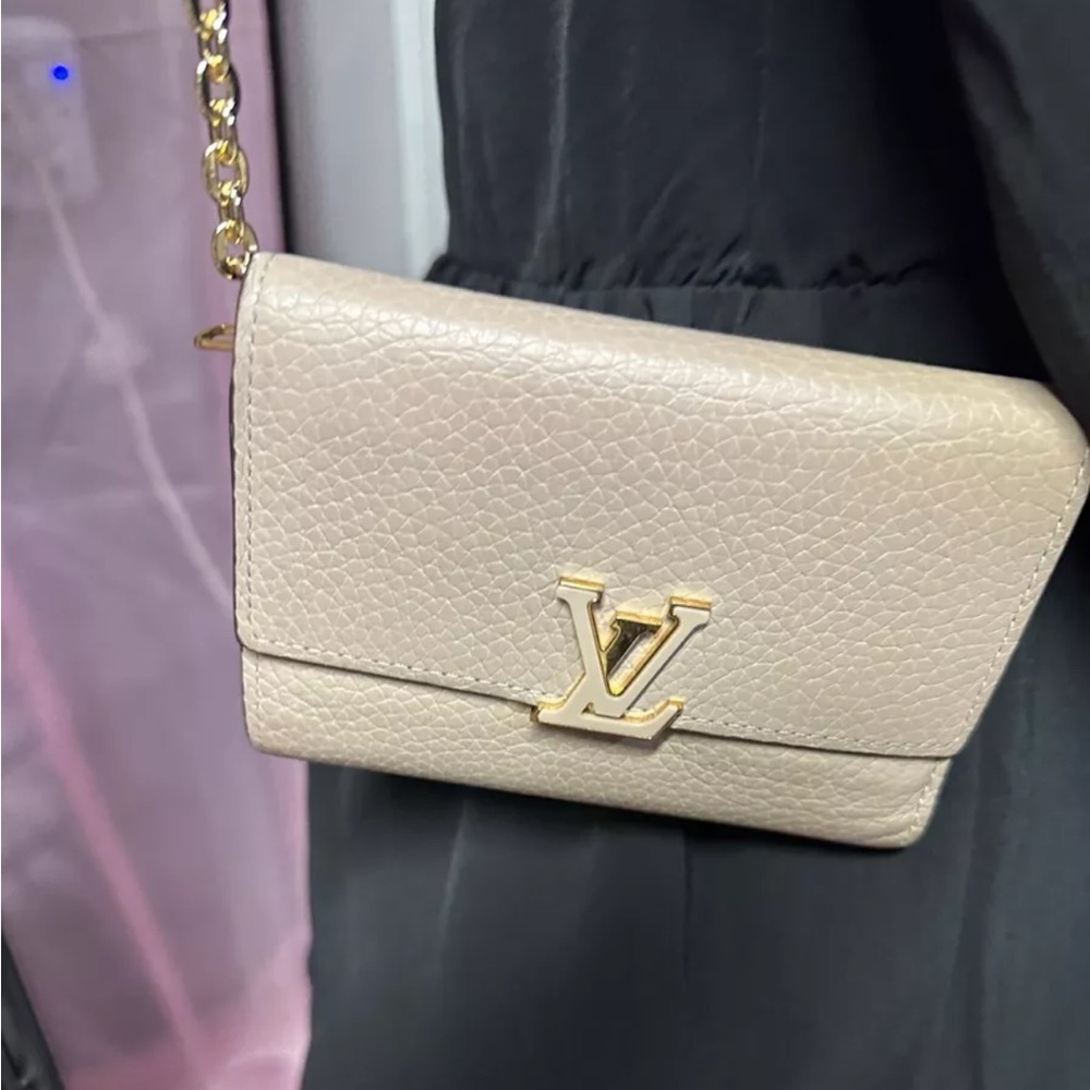 Authentic Louis Vuitton Taurillon Clemence Portefeuille Capucines Compact